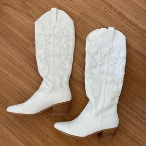 Bellini white cowboy boots!